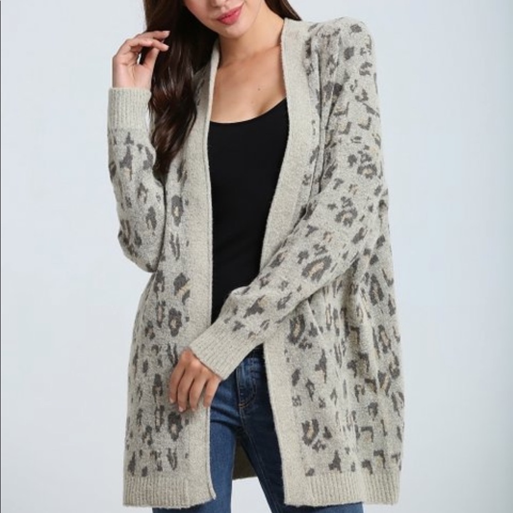 NEW•1X•COUTURE CHIC ANIMAL PRINT SWEATER COAT - Picture 3 of 15
